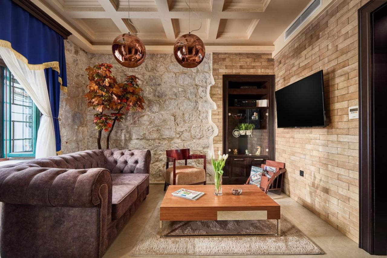 Apartment Lav In The City Centre Kotor Eksteriør billede